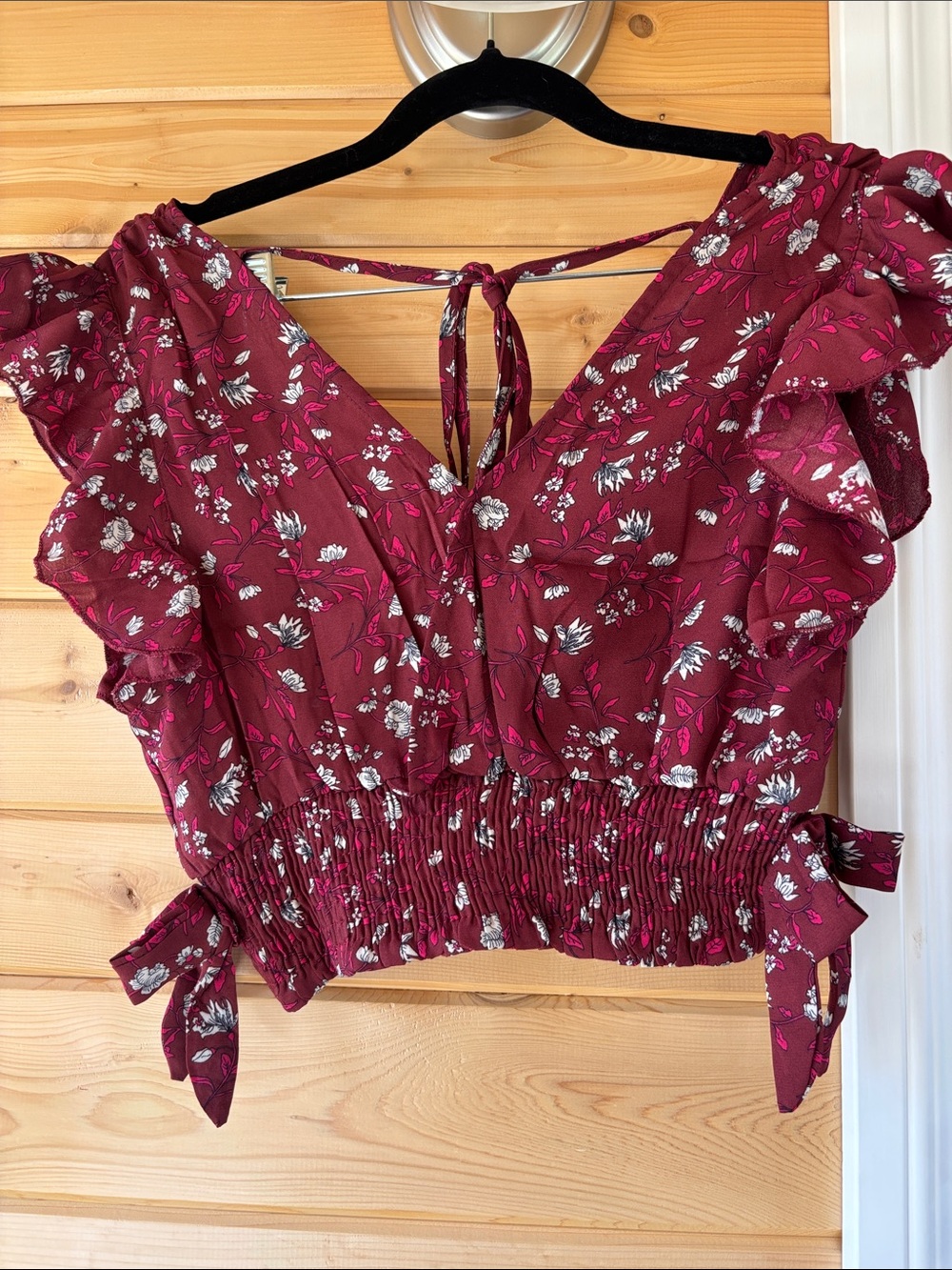 Nwot Women's Floral Tie-Back Burgundy Crop Top